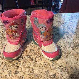 Paw patrol snow boots size 9